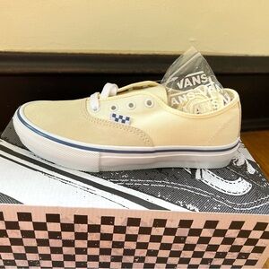 New Skate Authentic Vans